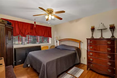 Bedroom - 208 NE 70th St, Ocala, FL 34479 photo 1 of 7