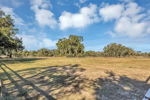 Exterior - 208 NE 70th St, Ocala, FL 34479 photo 14 of 19