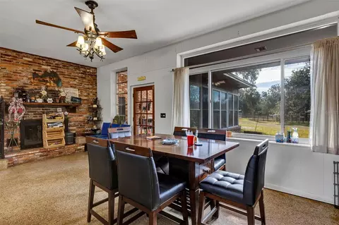 Dining - 208 NE 70th St, Ocala, FL 34479 photo 2 of 2