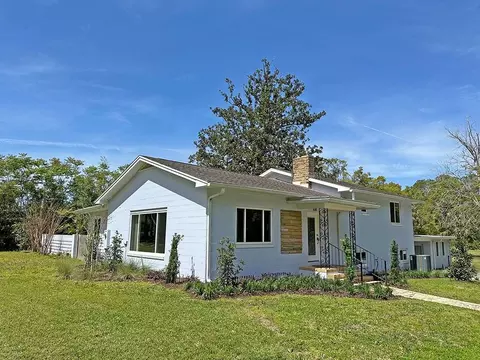 Exterior - 108 NW 2nd St, Williston, FL 32696 photo 5 of 11