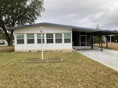 927 Weeping Willow Ave, Lady Lake, FL 32159