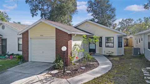 3914 NE 22nd Ln, Ocala, FL 34470