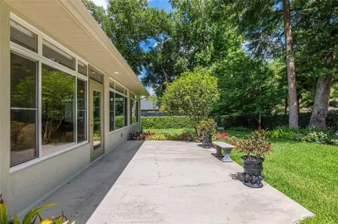 Exterior - 2215 SE Spring Hill Ct, Ocala, FL 34471 photo 6 of 16