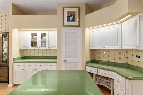Kitchen - 2215 SE Spring Hill Ct, Ocala, FL 34471 photo 5 of 6
