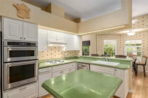 Kitchen - 2215 SE Spring Hill Ct, Ocala, FL 34471 photo 2 of 6