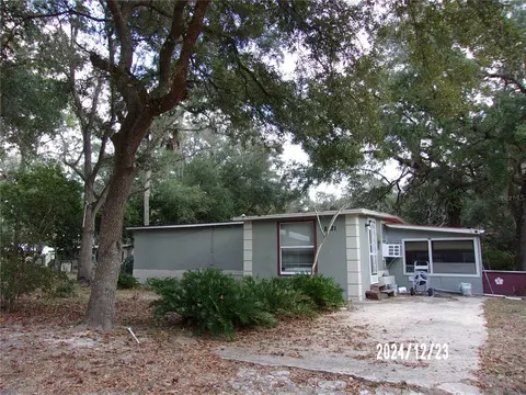 8821 SE 186th Ct, Ocklawaha, FL 32179