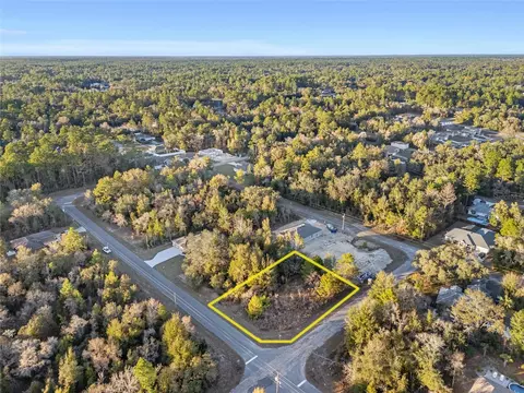3103 W Hamlet Pl, Citrus Springs, FL 34433
