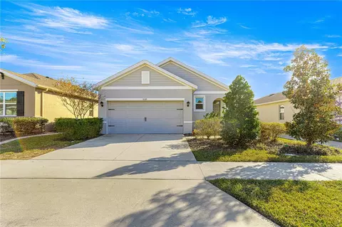 5325 Sunshine Dr, Wildwood, FL 34785