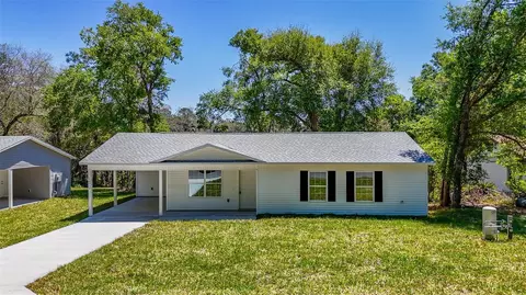 16434 SE 57th Pl, Ocklawaha, FL 32179