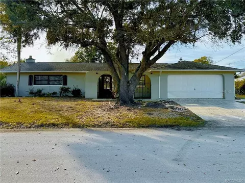 4110 S Jefferson Pt, Homosassa, FL 34448