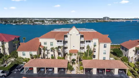 438 Bouchelle Dr #401, New Smyrna Beach, FL 32169