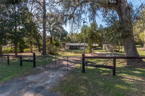 9352 NE 27th Ter, Anthony, FL 32617