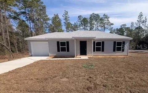 67 NW Sparrow Rd, Dunnellon, FL 34431