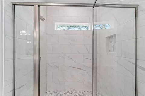 Bath - 574 Everett Ln, Hernando, FL 34442 photo 2 of 5