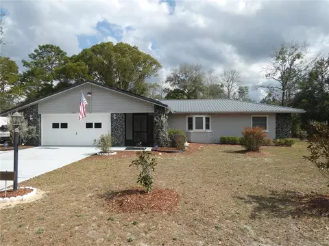 10051 N Ruth Ter, Citrus Springs, FL 34434