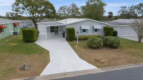 1541 Hillcrest Dr, Lady Lake, FL 32159
