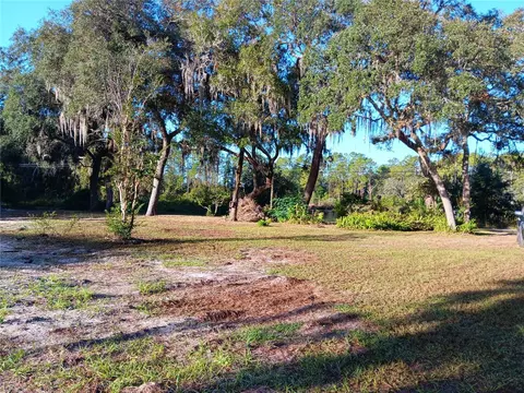 2651 NE 147th Ct, Silver Springs, FL 34488