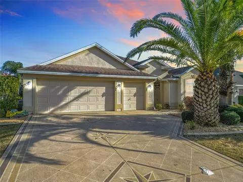 805 Pickett Rd, The Villages, FL 32163