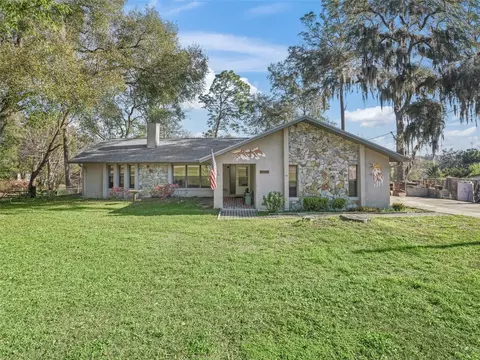 16211 SE 62nd Pl, Ocklawaha, FL 32179