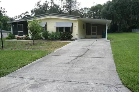 326 Ivanhoe Cir, Lady Lake, FL 32159