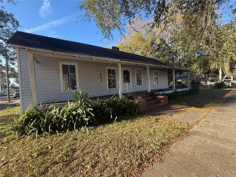 20668 Walnut St, Dunnellon, FL 34431