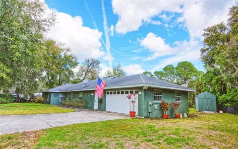 9795 NE 303rd Ave, Salt Springs, FL 32134
