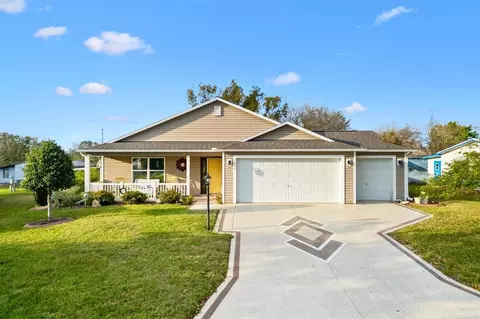 1004 Parker Pl, Lady Lake, FL 32159