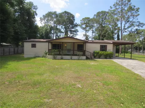 18540 SE 53 Pl, Ocklawaha, FL 32179