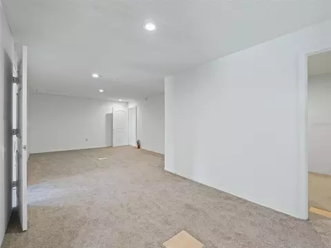 Living - 9475 SE 35th Ct, Ocala, FL 34480 photo 9 of 10