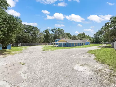 Exterior - 9475 SE 35th Ct, Ocala, FL 34480 photo 6 of 8