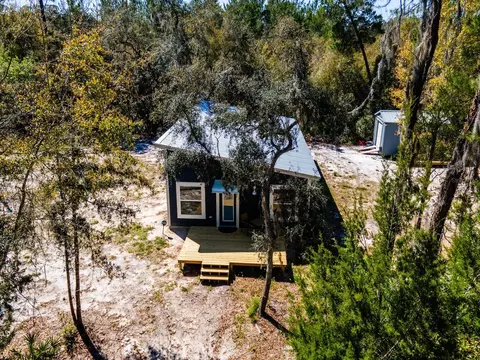 24252 NE 152nd Ln, Fort Mc Coy, FL 32134