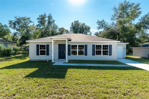31 Fisher Run, Ocklawaha, FL 32179
