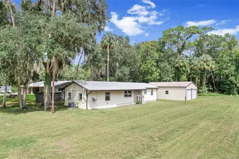 241 Hudson St, Inglis, FL 34449