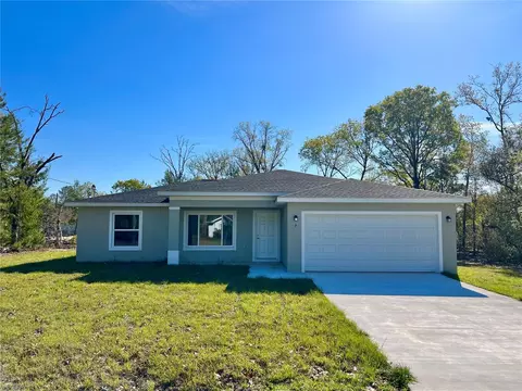 9 Malauka Pl Trl, Ocklawaha, FL 32179