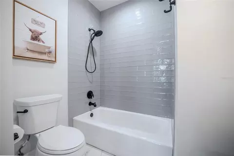 Bath - 141 SE Watula Ave, Ocala, FL 34471 photo 1 of 11