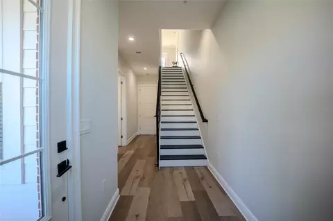 Entry Way - 141 SE Watula Ave, Ocala, FL 34471 photo 4 of 7