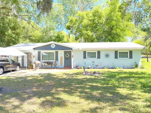 231 NE 2nd St, Williston, FL 32696