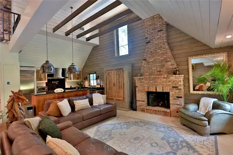 Living - 10925 SW 16th Ave, Ocala, FL 34476 photo 2 of 5