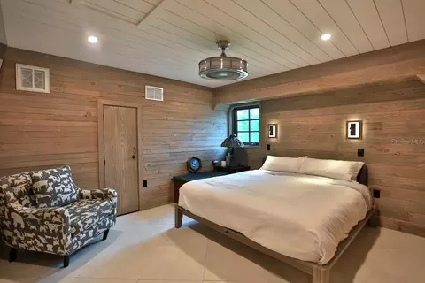 Bedroom - 10925 SW 16th Ave, Ocala, FL 34476 photo 4 of 10