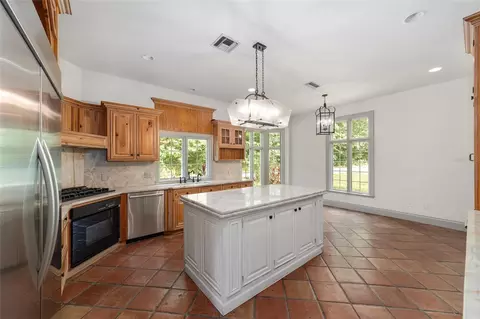 Kitchen - 1251 SW 43rd Pl, Ocala, FL 34471 photo 3 of 7
