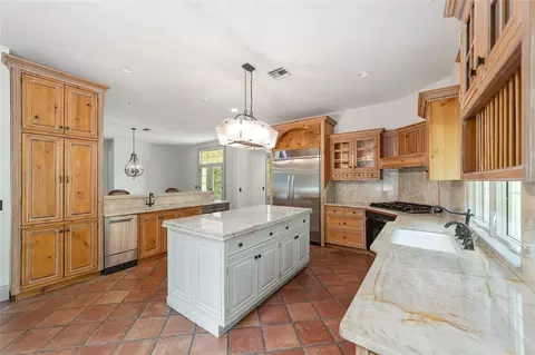 Kitchen - 1251 SW 43rd Pl, Ocala, FL 34471 photo 6 of 7