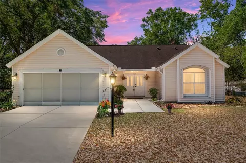 712 Harper Pl, Lady Lake, FL 32159