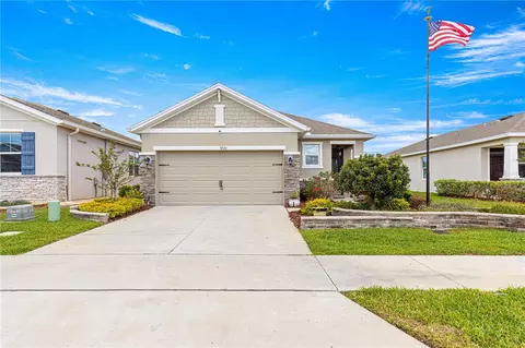 5220 Sunshine Dr, Wildwood, FL 34785
