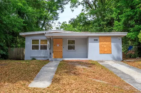 1325 42nd St, Orlando, FL 32839