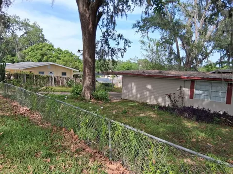 15948 14th St, Dade City, FL 33523