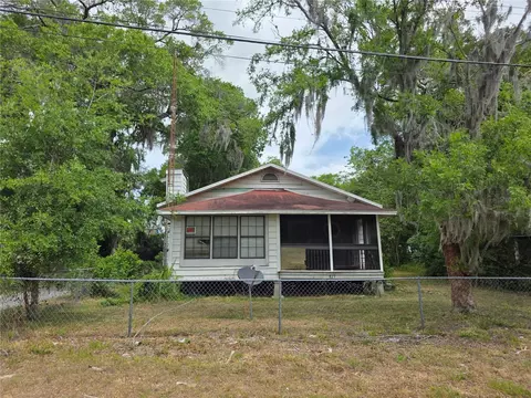 823 NE 4th St, Ocala, FL 34470 photo 1