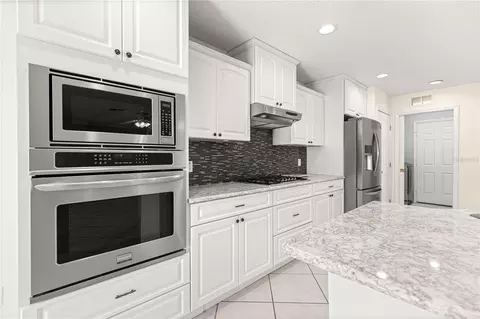 Kitchen - 9452 SW 93rd Loop, Ocala, FL 34481 photo 6 of 7