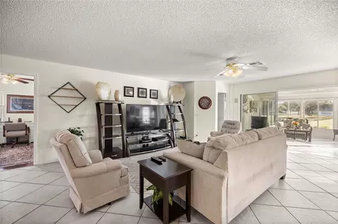 Living - 9452 SW 93rd Loop, Ocala, FL 34481 photo 4 of 7