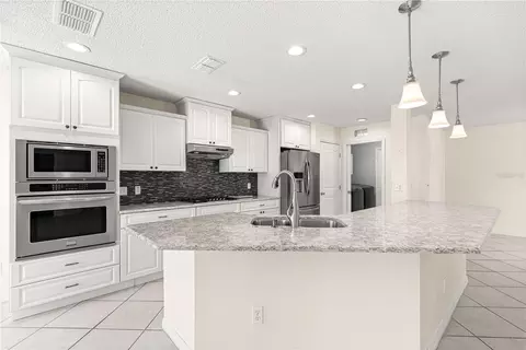 Kitchen - 9452 SW 93rd Loop, Ocala, FL 34481 photo 4 of 7