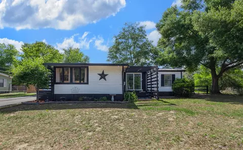 5322 SE 183rd Avenue Rd, Ocklawaha, FL 32179